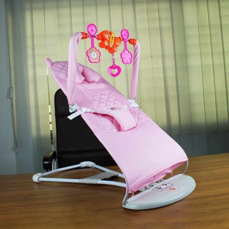 প্রিমিয়াম মিউজিক্যাল বেবি বাউন্সার চেয়ার – হালকা, পোর্টেবল ও নরম ফ্যাব্রিক, ভাইব্রেশন ও মিউজিক সহ